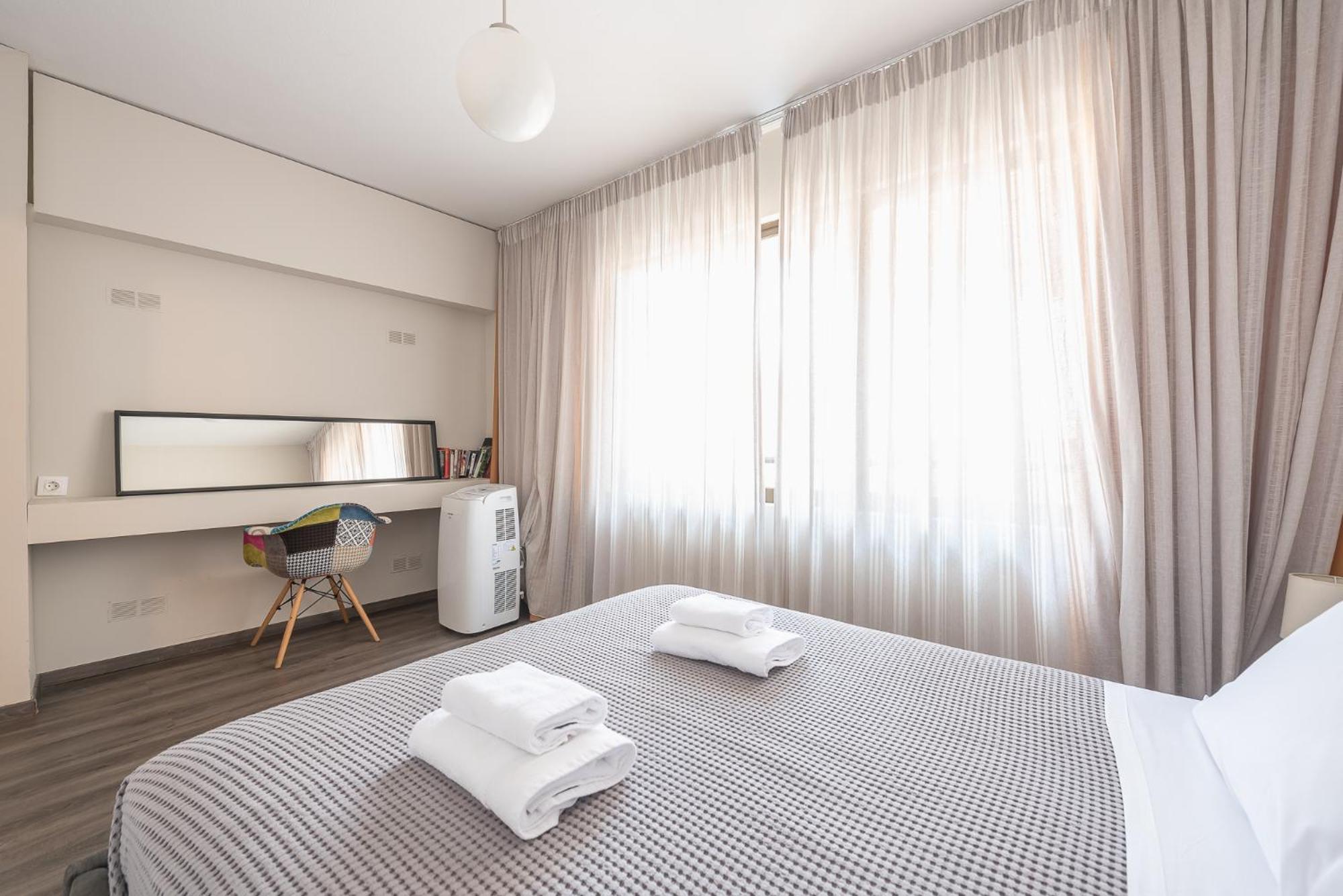 Apartment Steps From Historic Center Plaka เอเธนส์ ภายนอก รูปภาพ