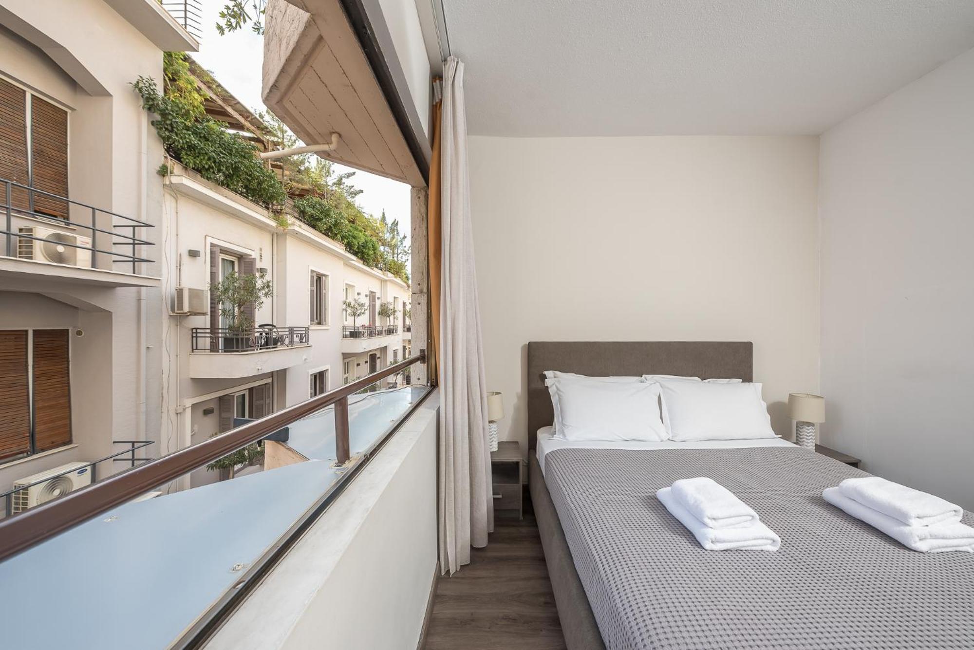 Apartment Steps From Historic Center Plaka เอเธนส์ ภายนอก รูปภาพ